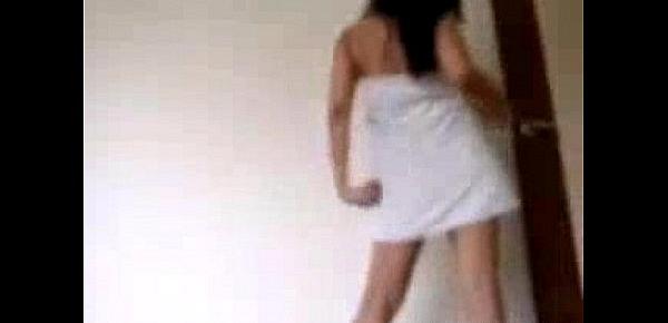  Delhi Hottest Girls Towel Dance (Must Watch)(PlayMaza.Com)
